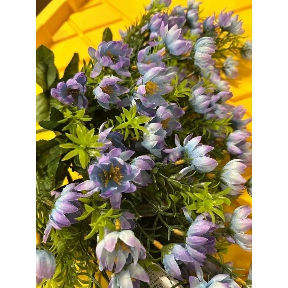 Lot of 15 artifical floral picks - Astrantia flowers